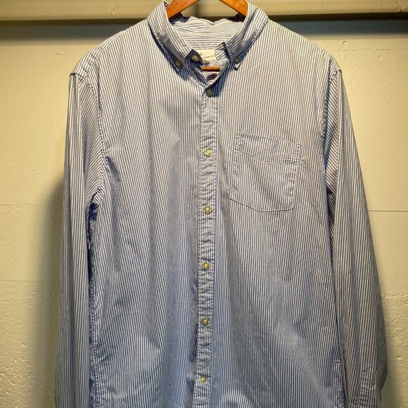 Gap Standard Fit Men's Stretch Striped Button Down Shirt - Picture 2 of 4